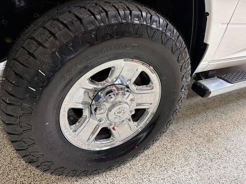 Used 2024 RAM 2500 Tradesman w/ Chrome Appearance Group AWD/4WD image 44