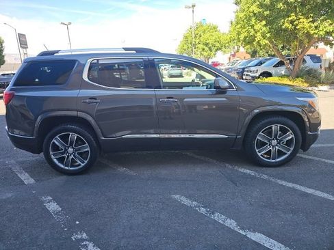 Used 2019 GMC Acadia Denali w/ Technology Package AWD/4WD image 4