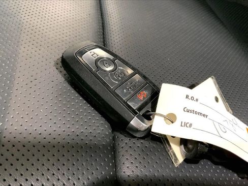 Used 2025 Ford F150 Raptor AWD/4WD image 19
