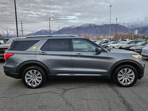 Used 2021 Ford Explorer Limited image 2
