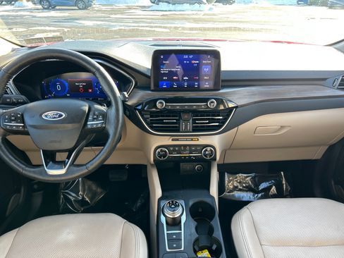 Certified 2020 Ford Escape Titanium image 3