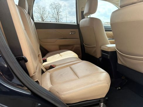 Used 2016 Mitsubishi Outlander SEL image 24