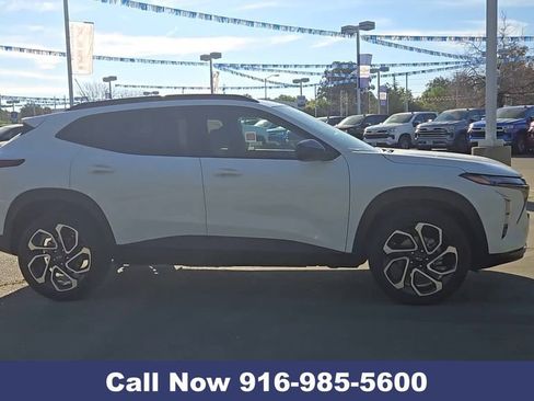 New 2026 Chevrolet Trax RS w/ Sunroof Package image 12