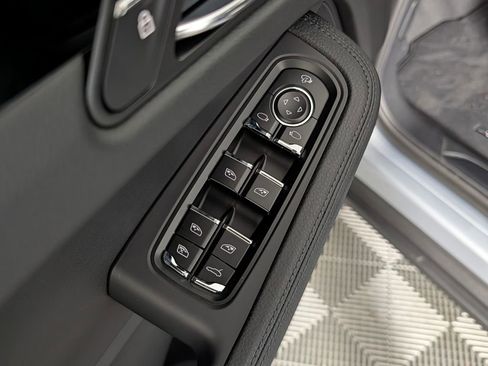 New 2026 Porsche Macan AWD/4WD image 26