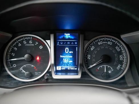 Used 2021 Toyota Tacoma Limited image 25