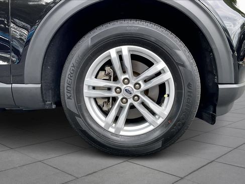 Used 2023 Ford Explorer XLT RWD image 15