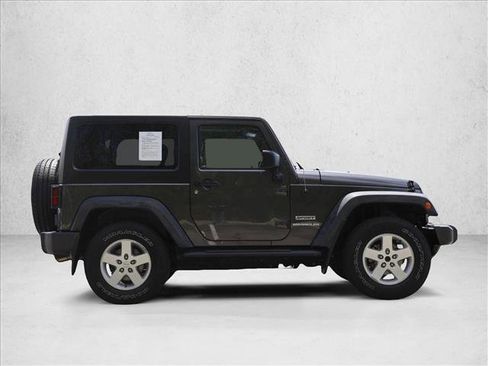 Used 2017 Jeep Wrangler Sport w/ Quick Order Package 24S AWD/4WD image 4