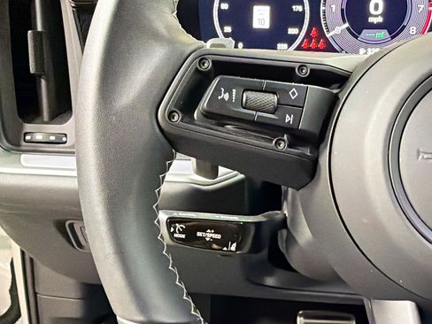 Certified 2025 Porsche Cayenne Turbo image 37