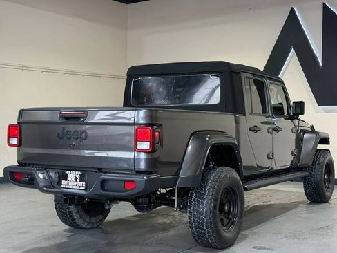 Used 2022 Jeep Gladiator Sport AWD/4WD image 4