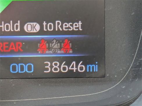 Used 2021 Toyota Corolla LE image 27