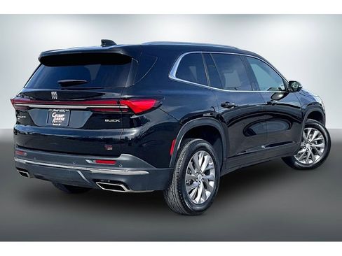 Used 2025 Buick Enclave Preferred image 6