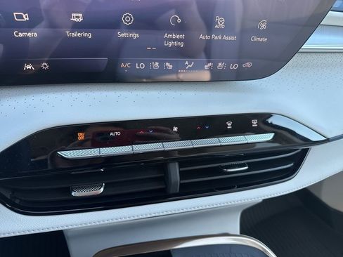 New 2026 Buick Enclave Avenir w/ Super Cruise Package AWD/4WD image 35