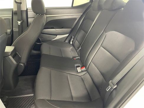Used 2017 Hyundai Elantra Value Edition image 17
