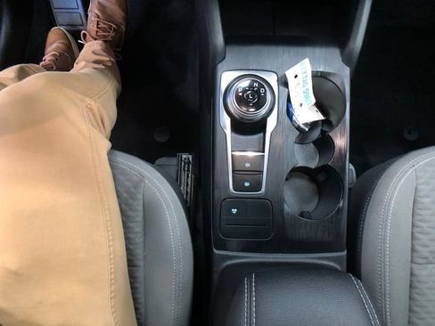 Certified 2021 Ford Escape SE w/ SE Sport Appearance Package image 20