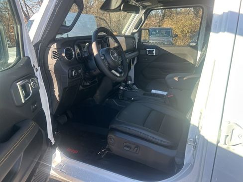 New 2026 Jeep Gladiator Sport image 10