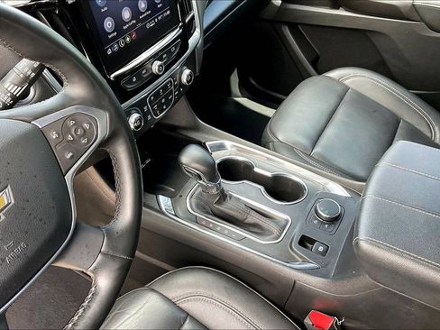 Used 2023 Chevrolet Traverse LT FWD image 15