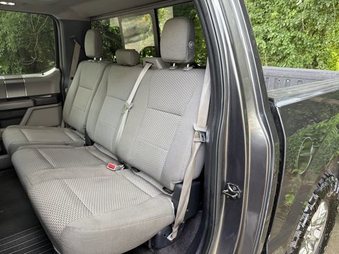 Used 2015 Ford F150 XLT w/ Equipment Group 302A Luxury AWD/4WD image 20