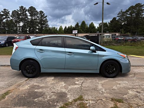Used 2015 Toyota Prius Two FWD image 4