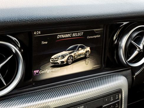 Used 2017 Mercedes-Benz SLC 300 image 24