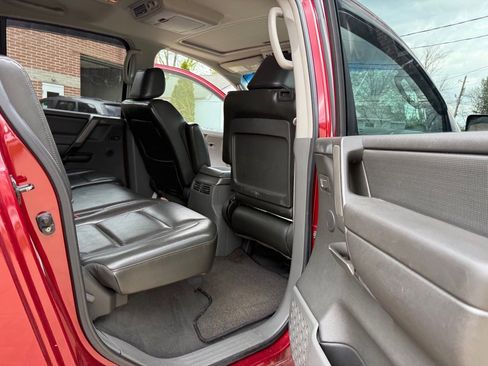 Used 2005 Nissan Armada SE Off-Road w/ (J01) Sunroof Pkg (SE OR) image 13