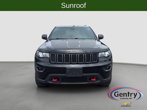 Used 2018 Jeep Grand Cherokee Trailhawk AWD/4WD image 2