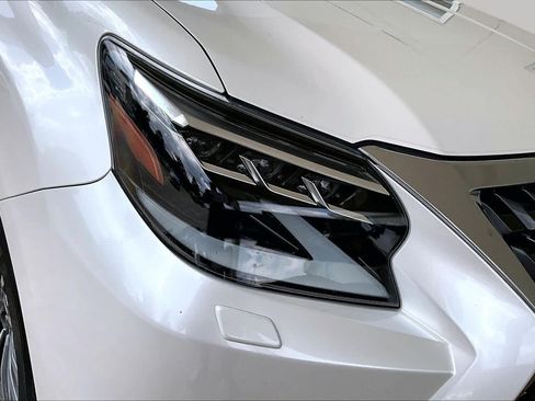 Used 2023 Lexus GX 460 Luxury w/ Accessory Package AWD/4WD image 25