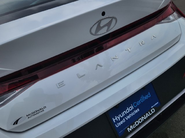 Certified 2025 Hyundai Elantra SE FWD image 9