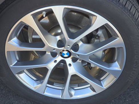 Used 2023 BMW X5 xDrive40i w/ Premium Package AWD/4WD image 24