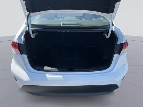 Used 2023 Toyota Corolla LE image 31