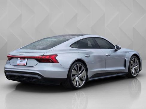 Used 2022 Audi e-tron GT Premium Plus image 6