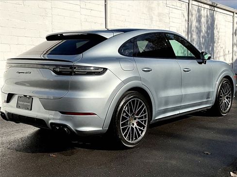 Certified 2022 Porsche Cayenne GTS image 17