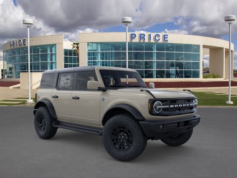 New 2026 Ford Bronco Outer Banks image 7