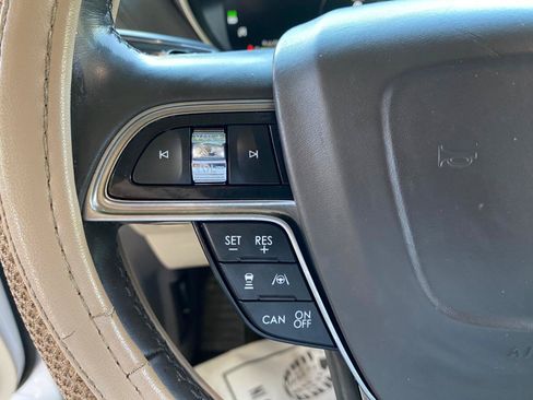 Used 2019 Lincoln Nautilus Reserve FWD image 50