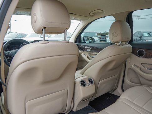 Used 2019 Mercedes-Benz GLC 300 4MATIC image 26