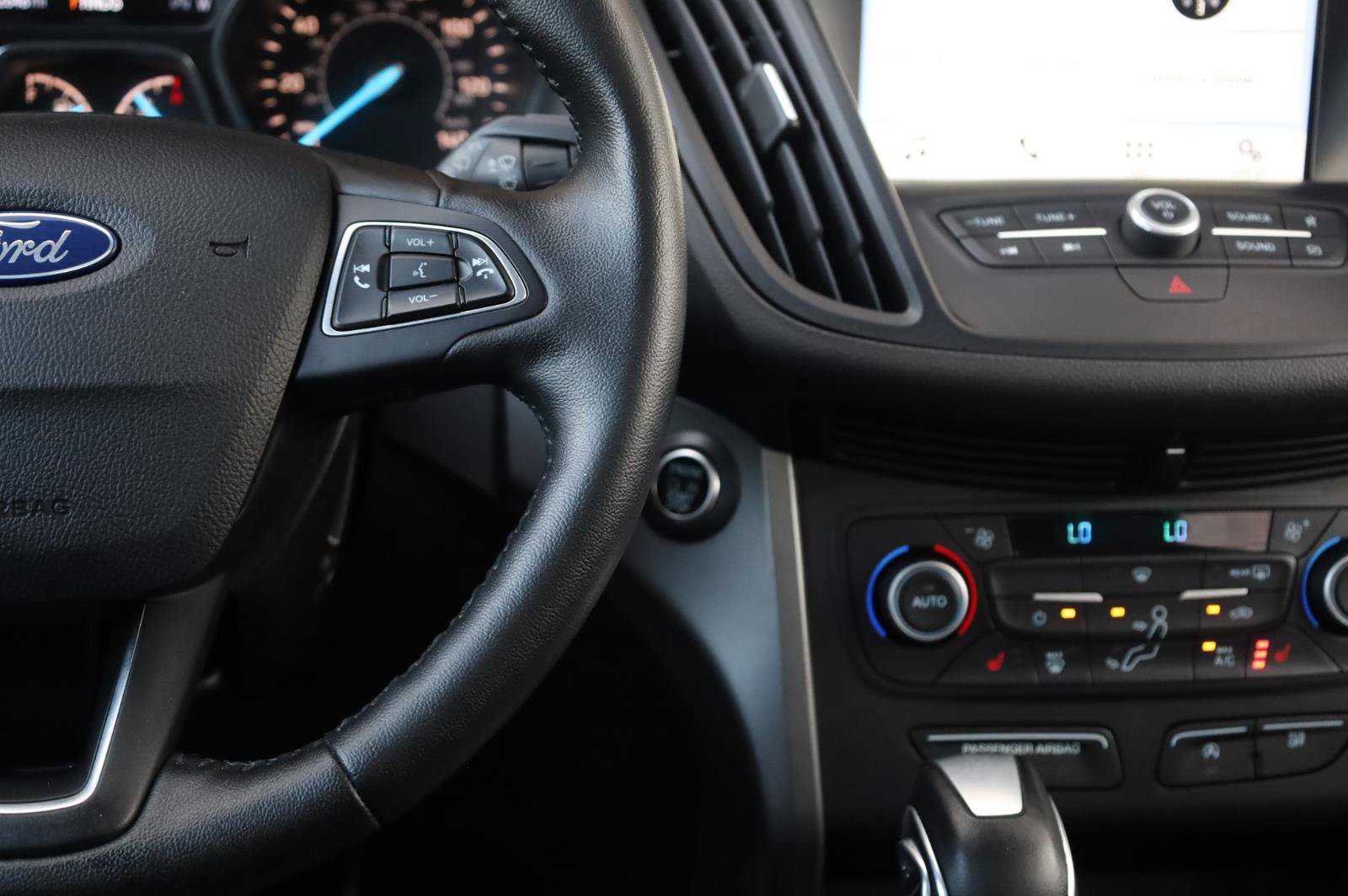 Used 2019 Ford Escape SEL AWD/4WD image 38