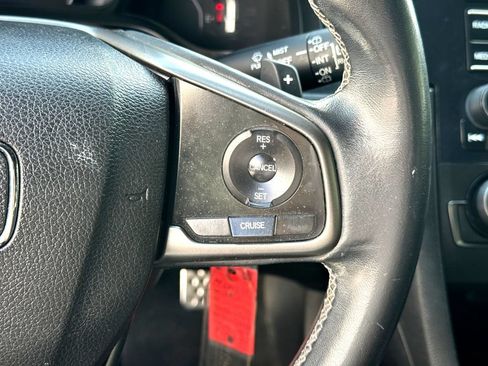 Used 2018 Honda Civic Sport image 17