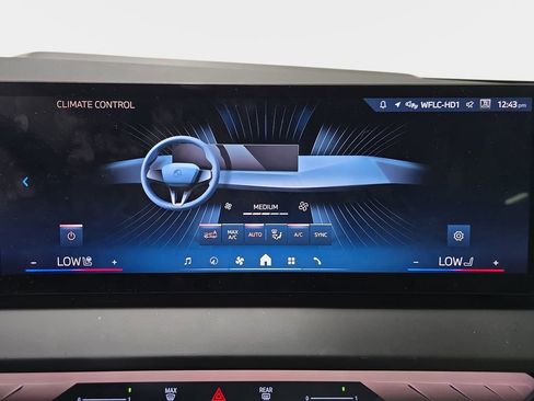 Used 2025 BMW X3 xDrive30i w/ Convenience Package image 25