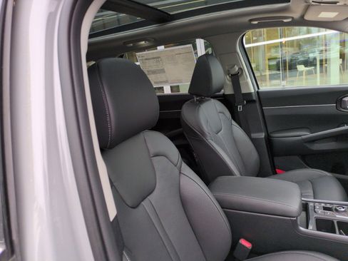 New 2025 Kia Sorento EX w/ Panoramic Sunroof Package AWD/4WD image 49