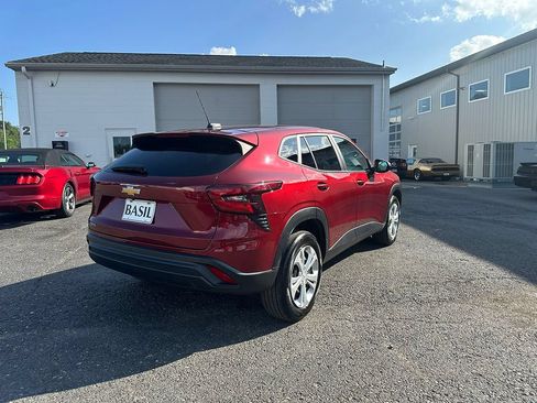 Used 2024 Chevrolet Trax LS w/ Driver Confidence Package FWD image 10