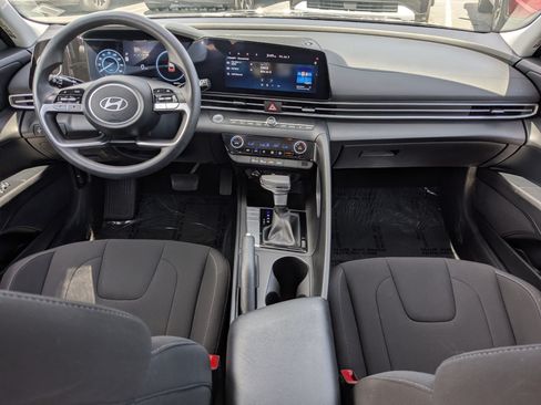 Certified 2024 Hyundai Elantra SEL FWD image 30