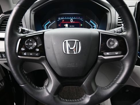 Certified 2023 Honda Odyssey Touring image 12