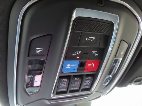 New 2026 Jeep Grand Cherokee Limited image 15