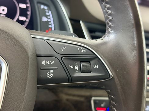 Used 2018 Audi Q7 3.0T Prestige image 29