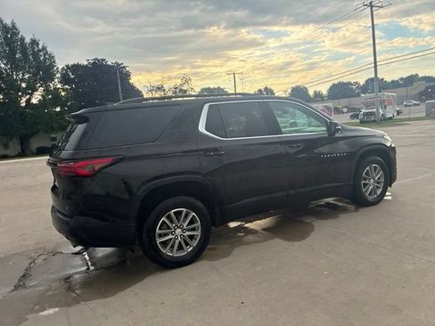 Used 2023 Chevrolet Traverse LT AWD/4WD image 8