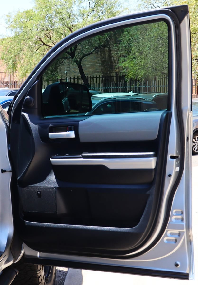 Used 2018 Toyota Tundra Limited w/ Limited Premium Package AWD/4WD image 29