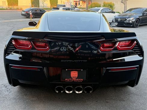 Used 2019 Chevrolet Corvette Stingray Coupe w/ Carbon Flash Badge Package RWD image 10