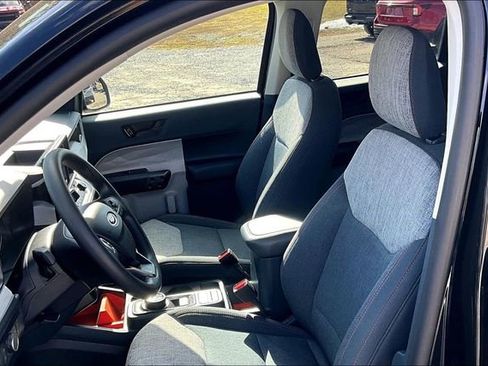 Used 2022 Ford Maverick XLT image 25