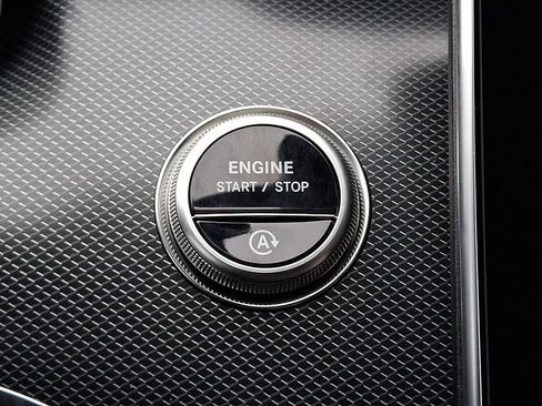 New 2026 Mercedes-Benz C 300 4MATIC Sedan image 21