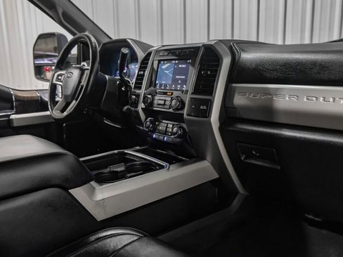 Used 2019 Ford F250 Lariat w/ Lariat Ultimate Package AWD/4WD image 12