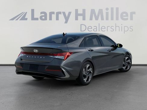 New 2026 Hyundai Elantra SEL Sport Premium FWD image 4
